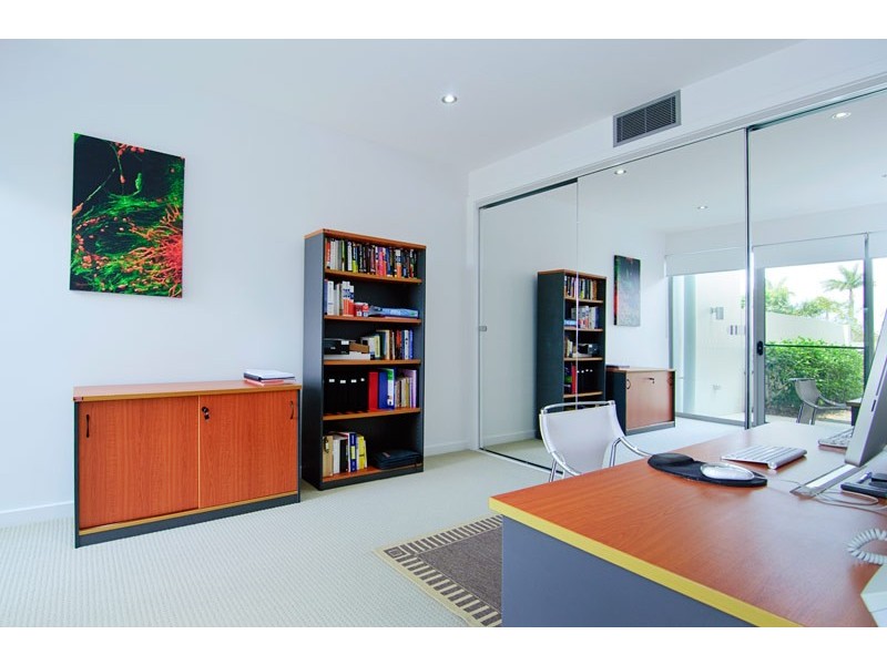 7529 Springfield Drive, Hope Island QLD 4212