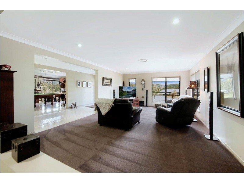 41 Lagoon Park Drive, Maudsland QLD 4210