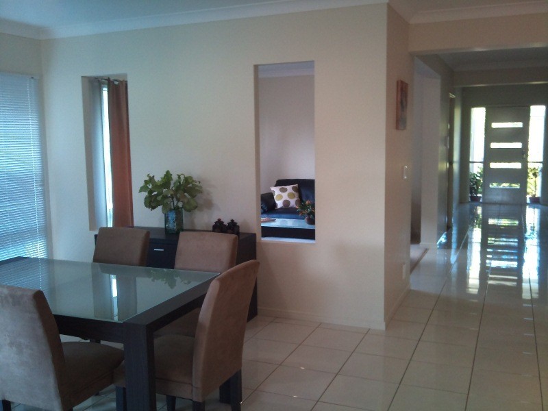 27 Rhodium Crescent, Hope Island QLD 4212