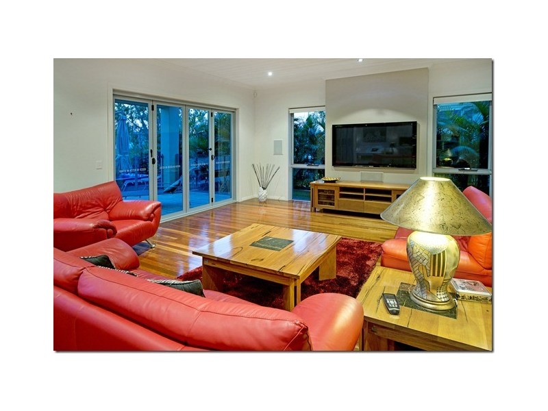 1667 Riverdale Drive, Hope Island QLD 4212