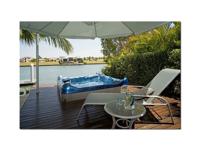 1667 Riverdale Drive, Hope Island QLD 4212