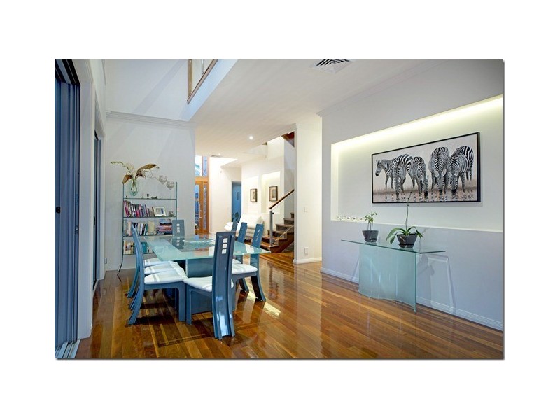 1667 Riverdale Drive, Hope Island QLD 4212