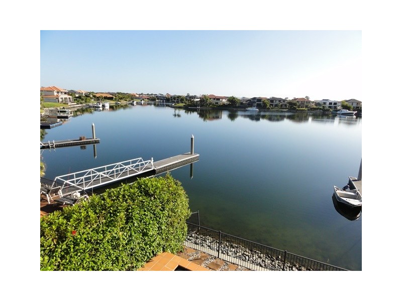 525 Oyster Cove Promenade, Helensvale QLD 4212
