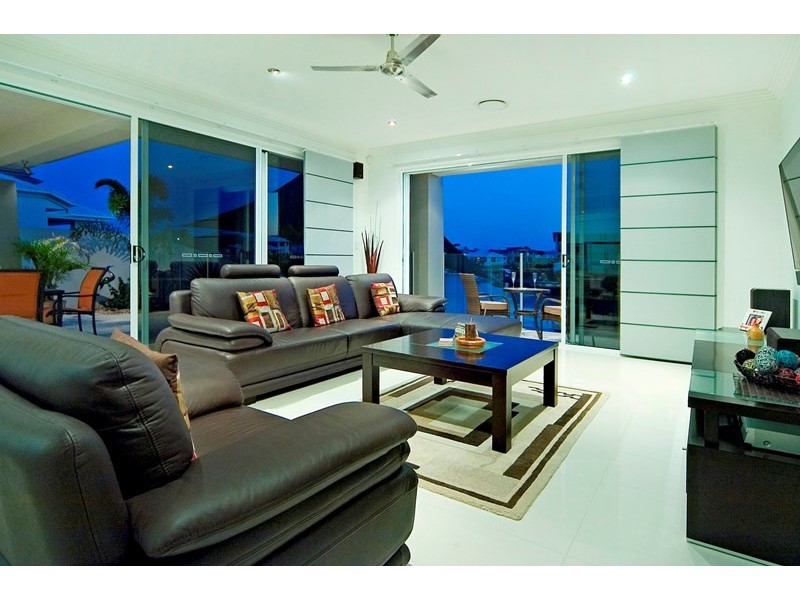 14 River Links Boulevard, Helensvale QLD 4212