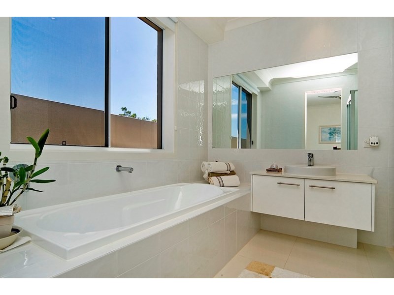 14 River Links Boulevard, Helensvale QLD 4212