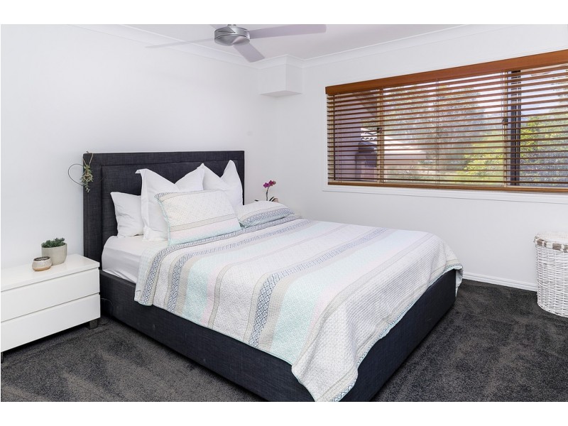 1044 Rosebank Way, Hope Island QLD 4212