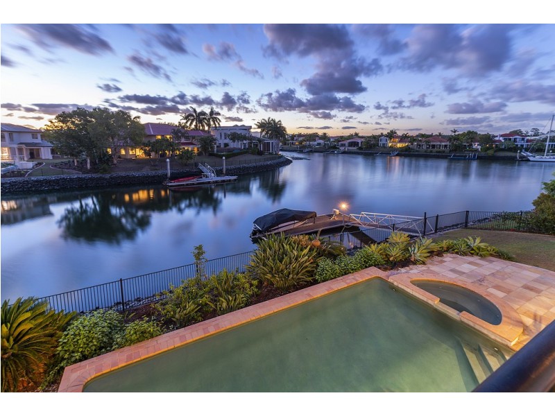 1044 Rosebank Way, Hope Island QLD 4212