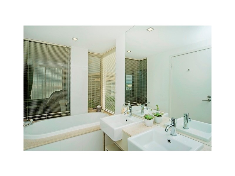 1743 Rialto Quay Drive, Stillwater Apartments, Hope Island QLD 4212