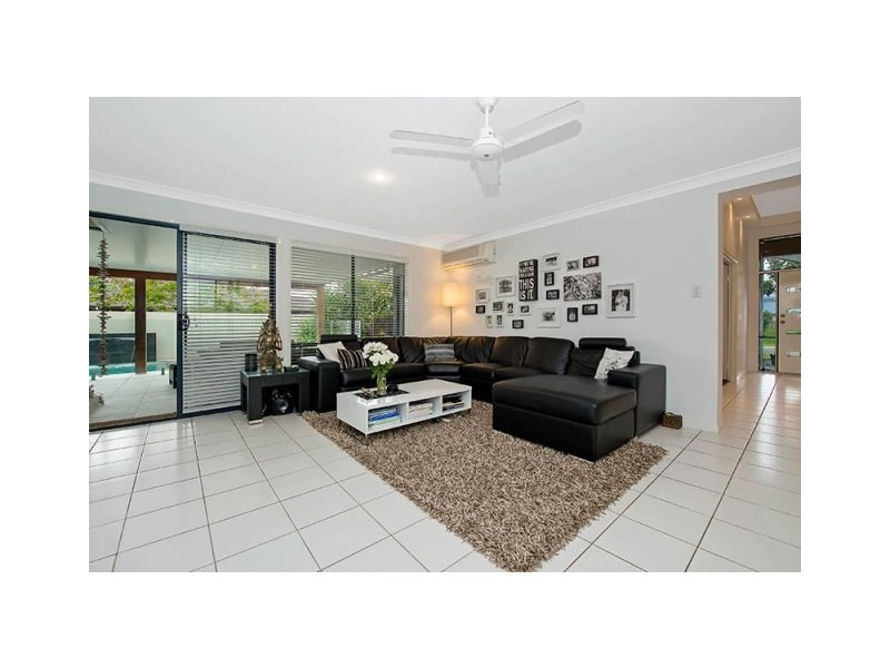 18 Essen Place, Oxenford QLD 4210