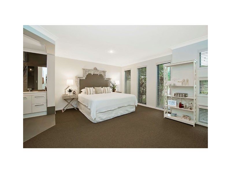 18 Essen Place, Oxenford QLD 4210