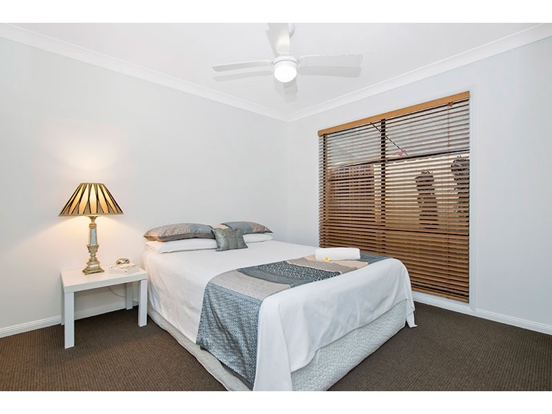 18 Essen Place, Oxenford QLD 4210