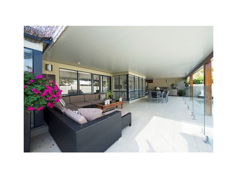 18 Essen Place, Oxenford QLD 4210