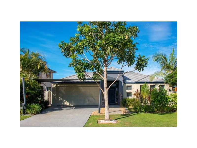 18 Essen Place, Oxenford QLD 4210