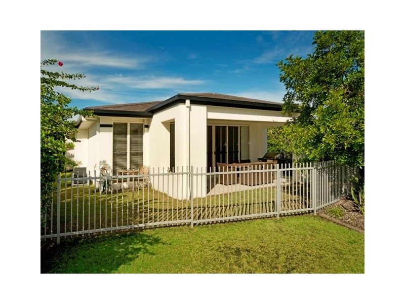 6131 Vico Avenue, Hope Island QLD 4212