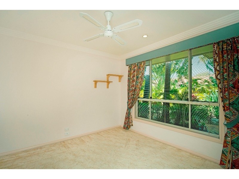 1 Glenwater Crescent, Helensvale QLD 4212