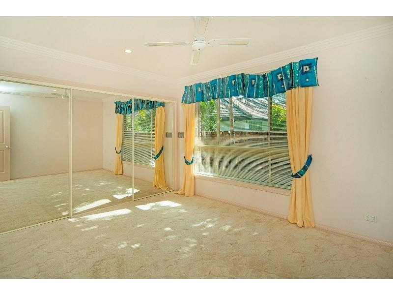 1 Glenwater Crescent, Helensvale QLD 4212