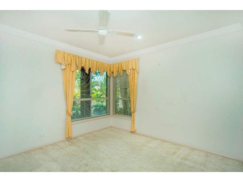 1 Glenwater Crescent, Helensvale QLD 4212