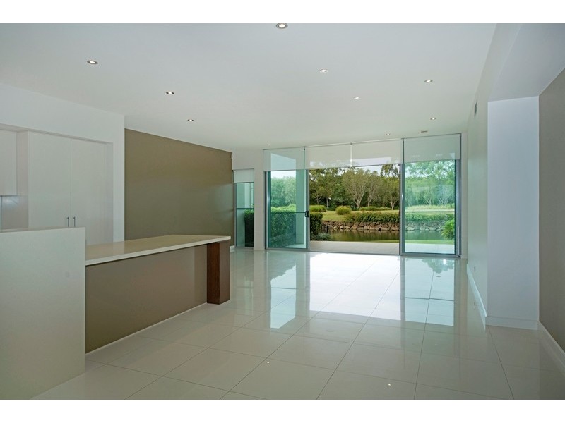 7513 Springfield Drive, Hope Island QLD 4212