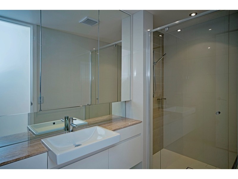 7513 Springfield Drive, Hope Island QLD 4212