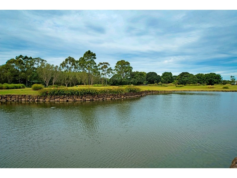 7513 Springfield Drive, Hope Island QLD 4212