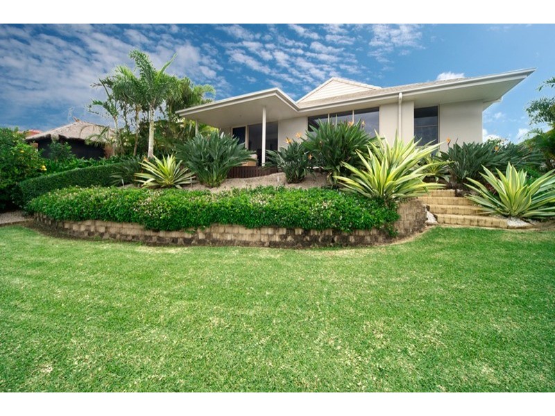 2116 Fernlea Close, Hope Island QLD 4212