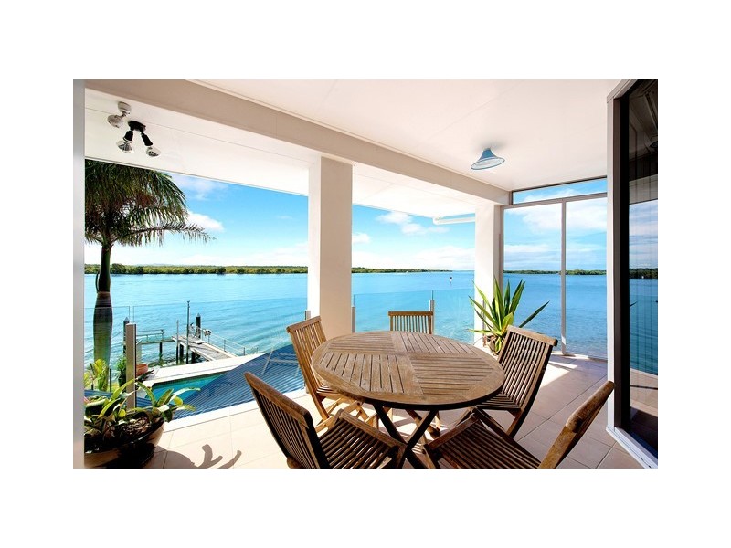 36 Esplanade, Jacobs Well QLD 4208