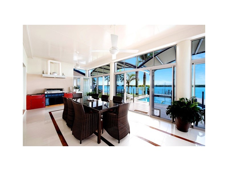 36 Esplanade, Jacobs Well QLD 4208
