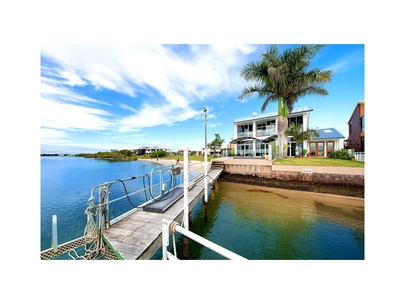 36 Esplanade, Jacobs Well QLD 4208