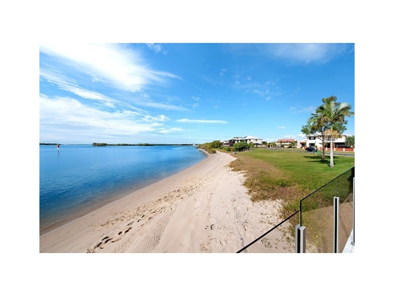 36 Esplanade, Jacobs Well QLD 4208