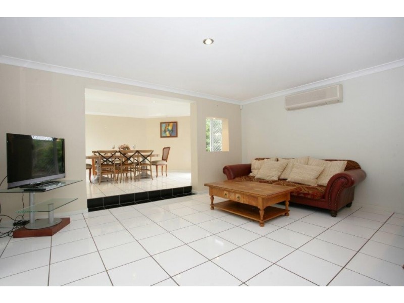 6 Lakeshore Drive, Monterey Keys QLD 4212