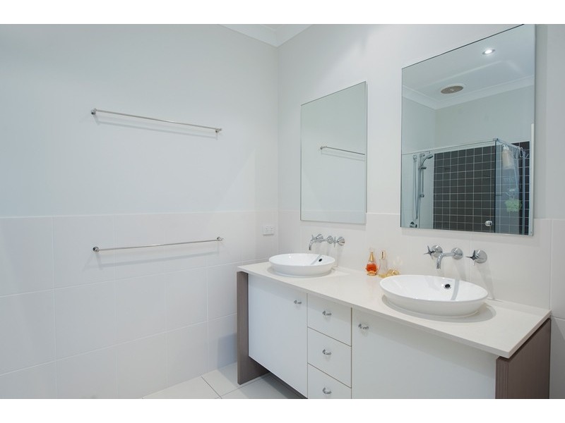 4 Galley Road, Hope Island QLD 4212