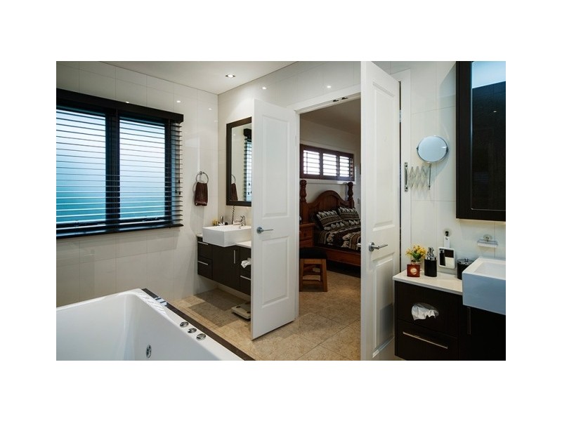 2531 Gracemere Circut West, Hope Island QLD 4212