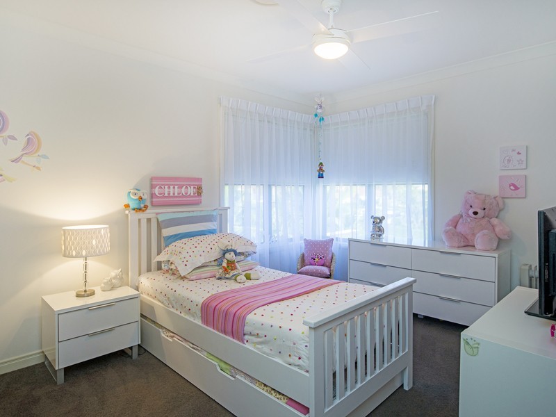 1677 Riverdale Drive, Hope Island QLD 4212