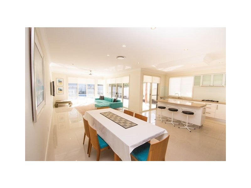 3003 Hillside Walk, Sanctuary Cove QLD 4212