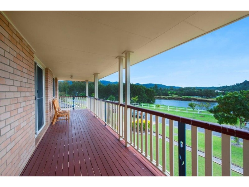 16 Brittany Drive, Oxenford QLD 4210