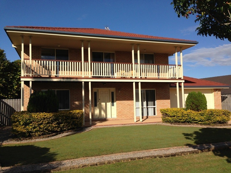 16 Brittany Drive, Oxenford QLD 4210