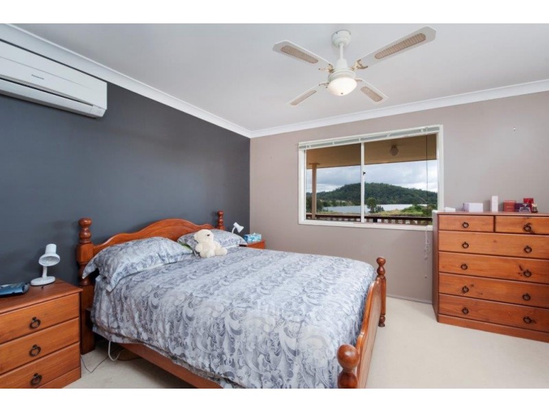 16 Brittany Drive, Oxenford QLD 4210