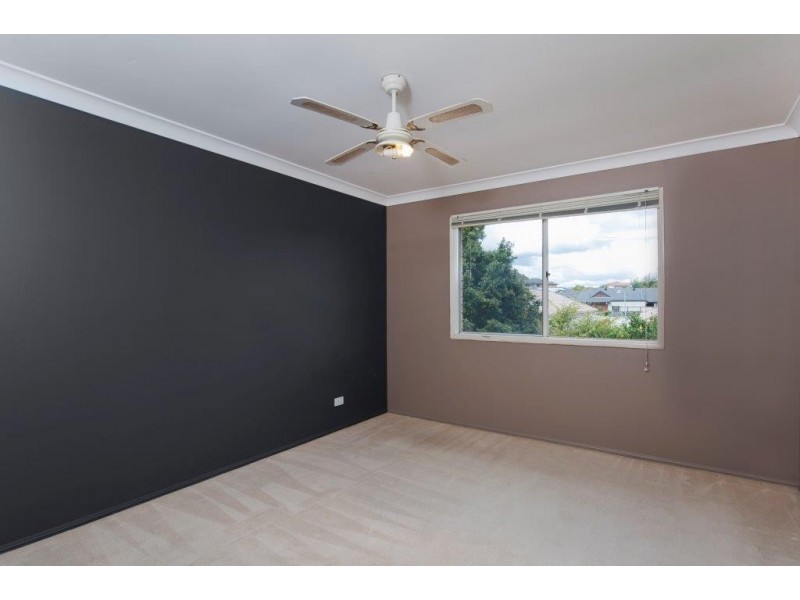 16 Brittany Drive, Oxenford QLD 4210