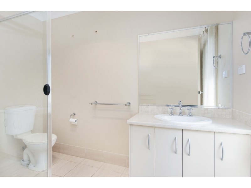 3 Brennan Close, Maudsland QLD 4210