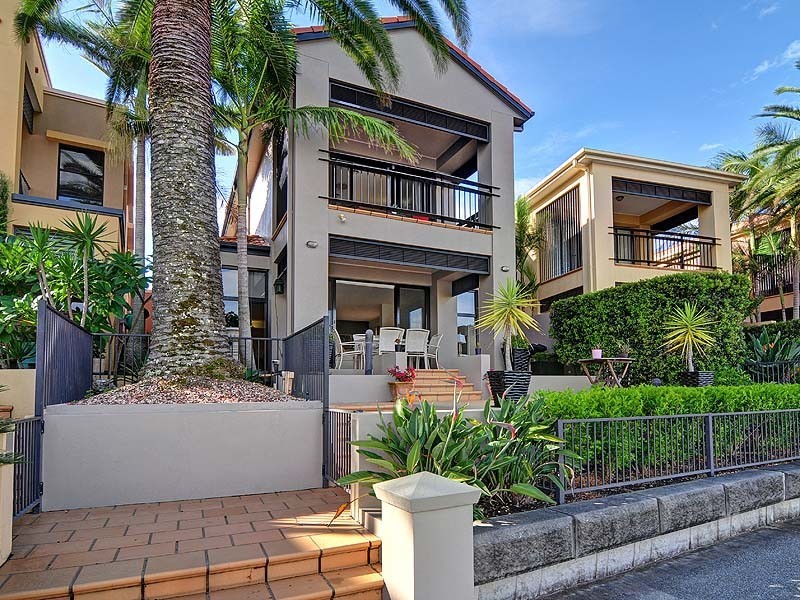 1505 Rosebank Way West, Hope Island QLD 4212