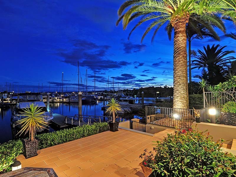 1505 Rosebank Way West, Hope Island QLD 4212