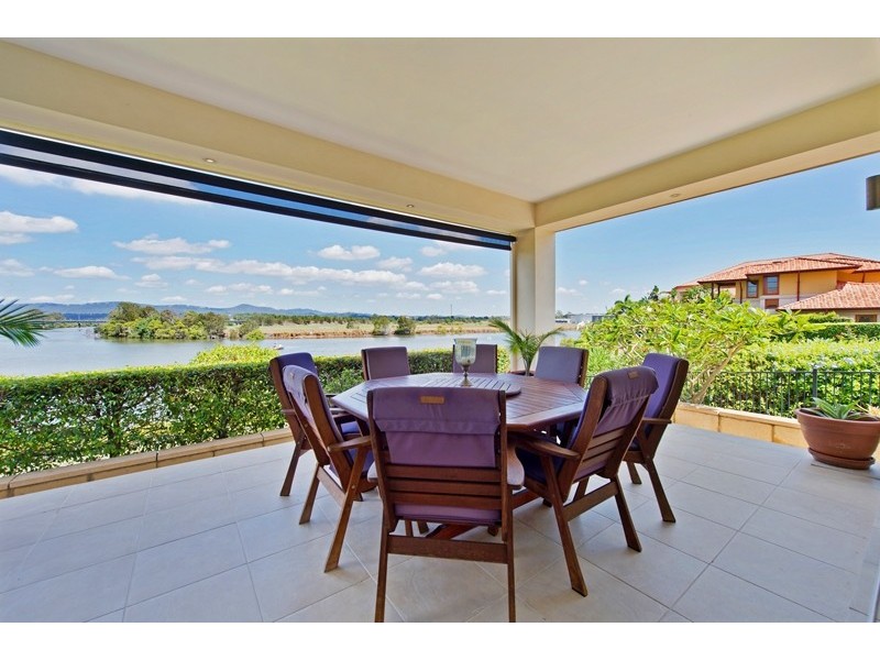 3129 Riverleigh Drive, Hope Island QLD 4212