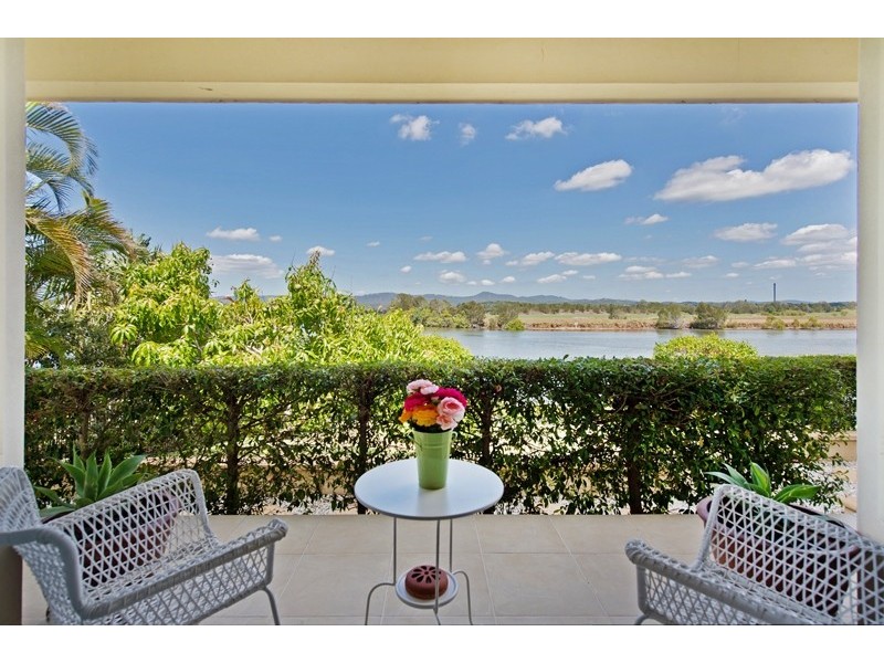 3129 Riverleigh Drive, Hope Island QLD 4212