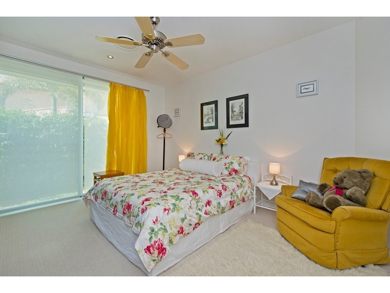 3129 Riverleigh Drive, Hope Island QLD 4212