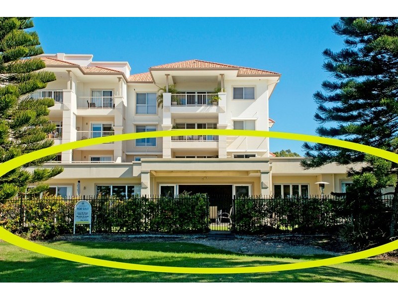 8311 Magnolia Drive East, Hope Island QLD 4212