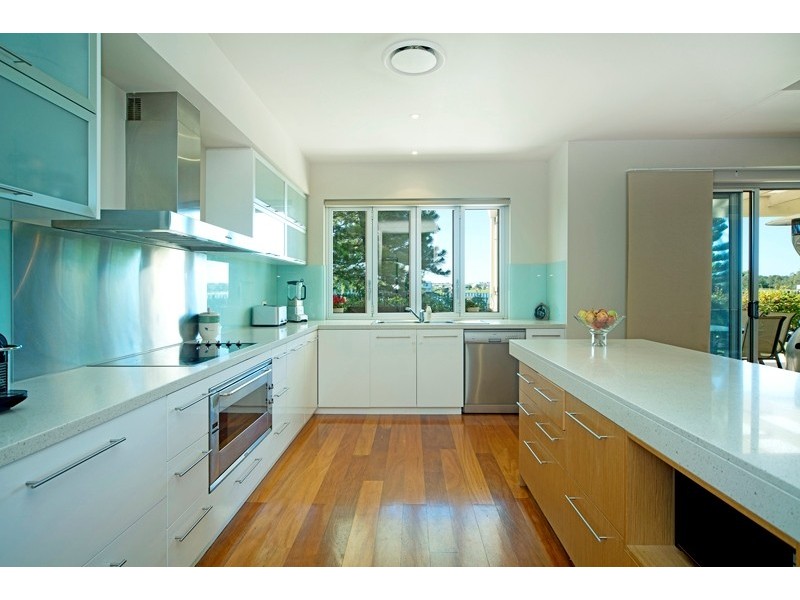 8311 Magnolia Drive East, Hope Island QLD 4212