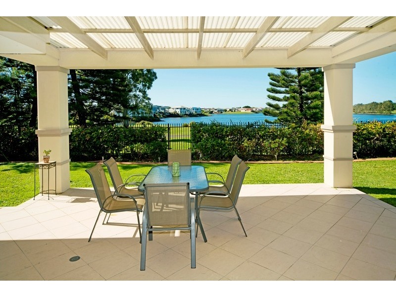 8311 Magnolia Drive East, Hope Island QLD 4212