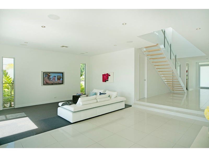 2232 Glengallon Way, Hope Island QLD 4212