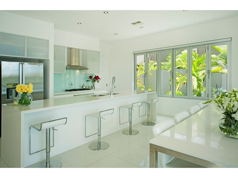 2232 Glengallon Way, Hope Island QLD 4212