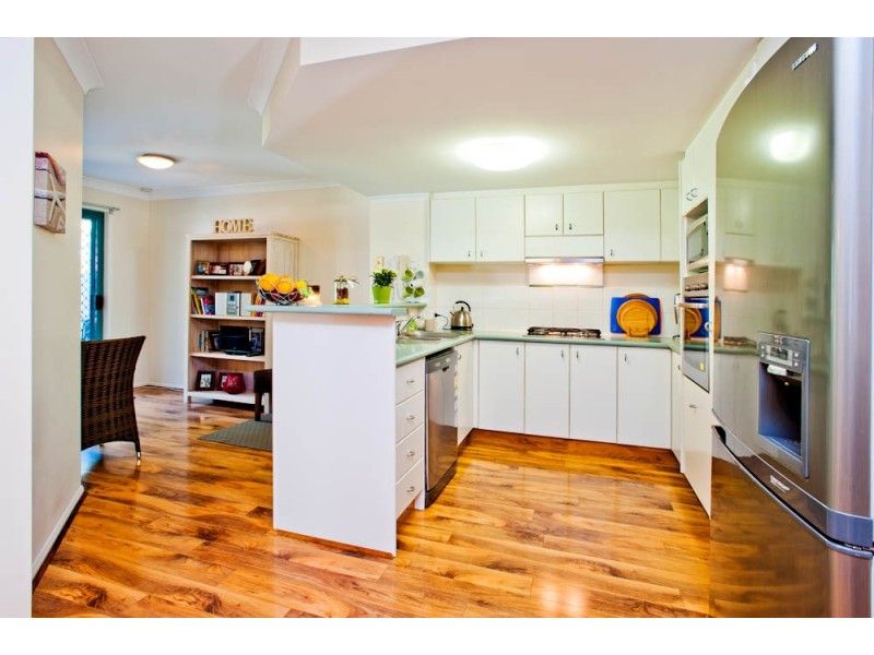 121/19 Santa Barbara Road, Hope Island QLD 4212